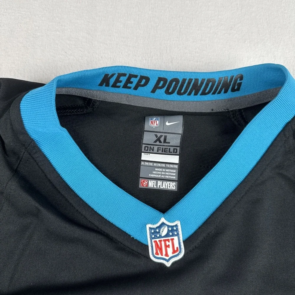 Christian McCaffrey Carolina Panthers Boys XL  Nike NFL Jersey Black (18/20)